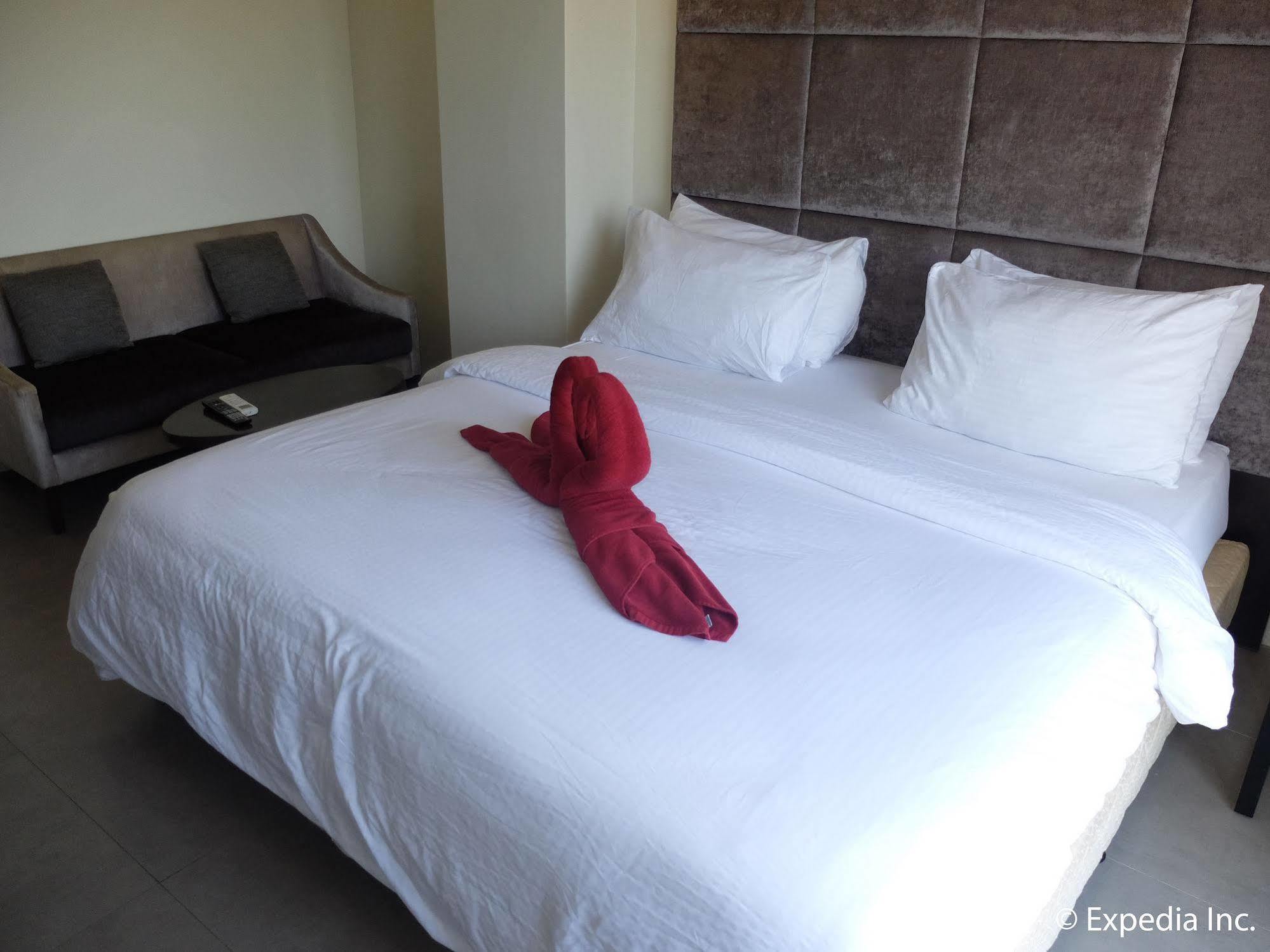 Yapak Boracay Grand Vista Resort & Spa מראה חיצוני תמונה