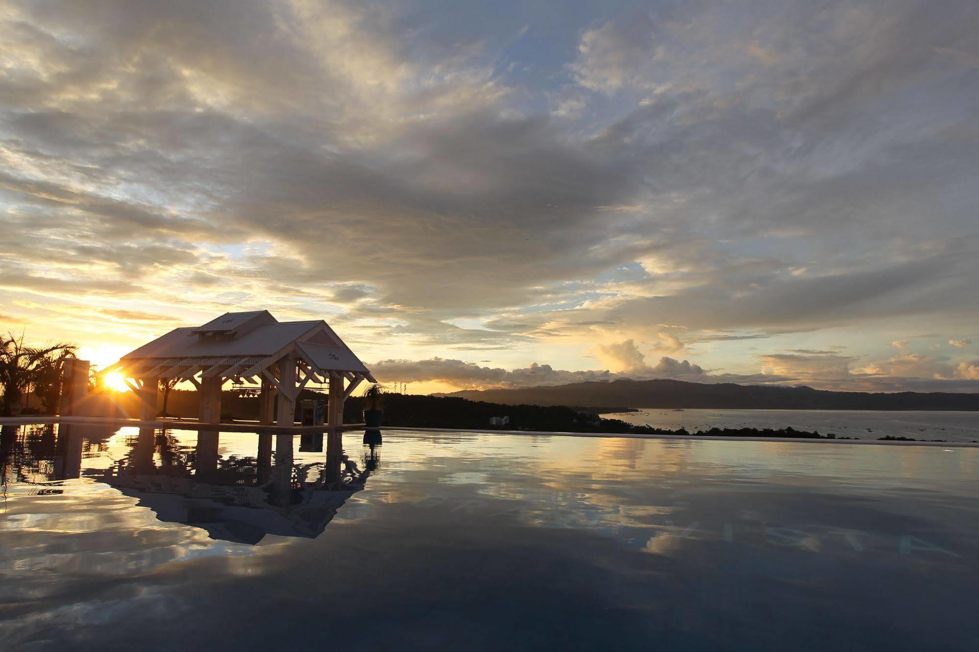 Yapak Boracay Grand Vista Resort & Spa מראה חיצוני תמונה